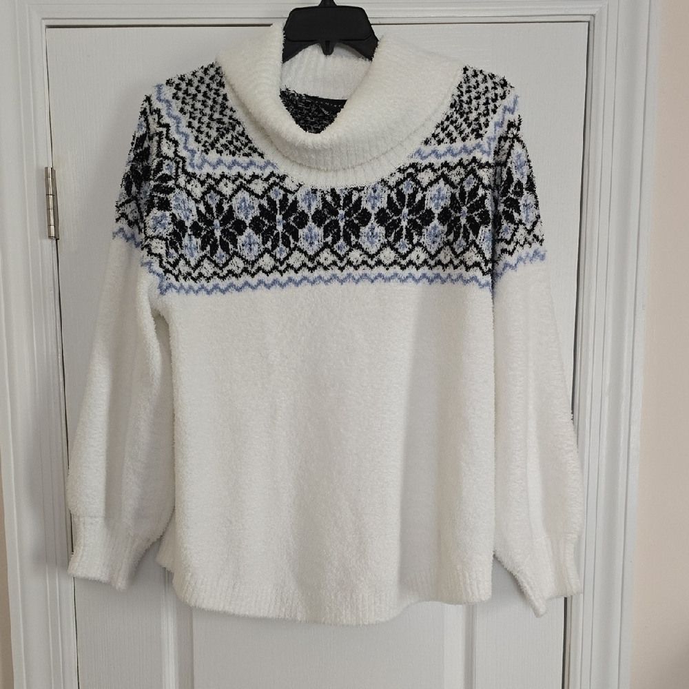 Premise White and Black Patterned Turtleneck Sweater